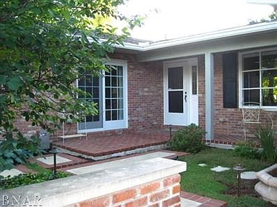 2nd image of 209 S Williamsburg Dr