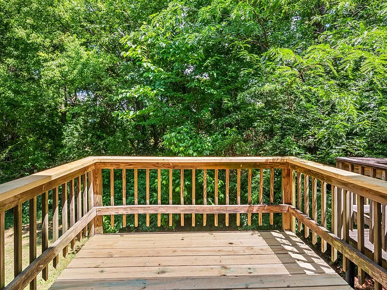 240 Timber Lake Dr — Photo 16