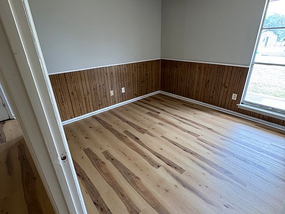 4th image of 425 Mulligan Dr