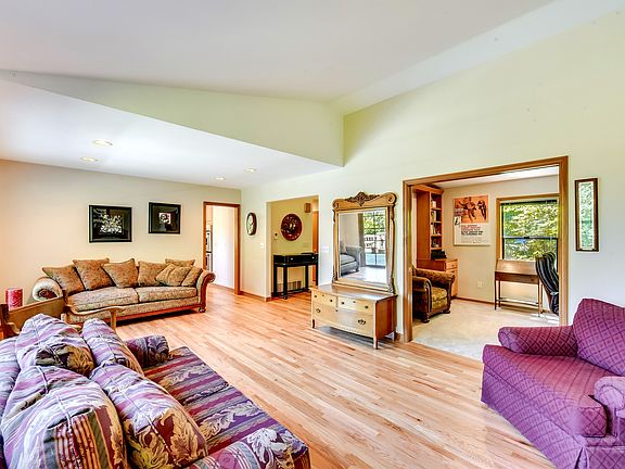 4th image of 18200 NE 143rd Pl