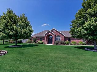 1052 Bobwhite Ave, Springdale, AR 72764