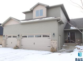 7307 Grand Arbor Ct, Court Sioux Falls, SD 57108