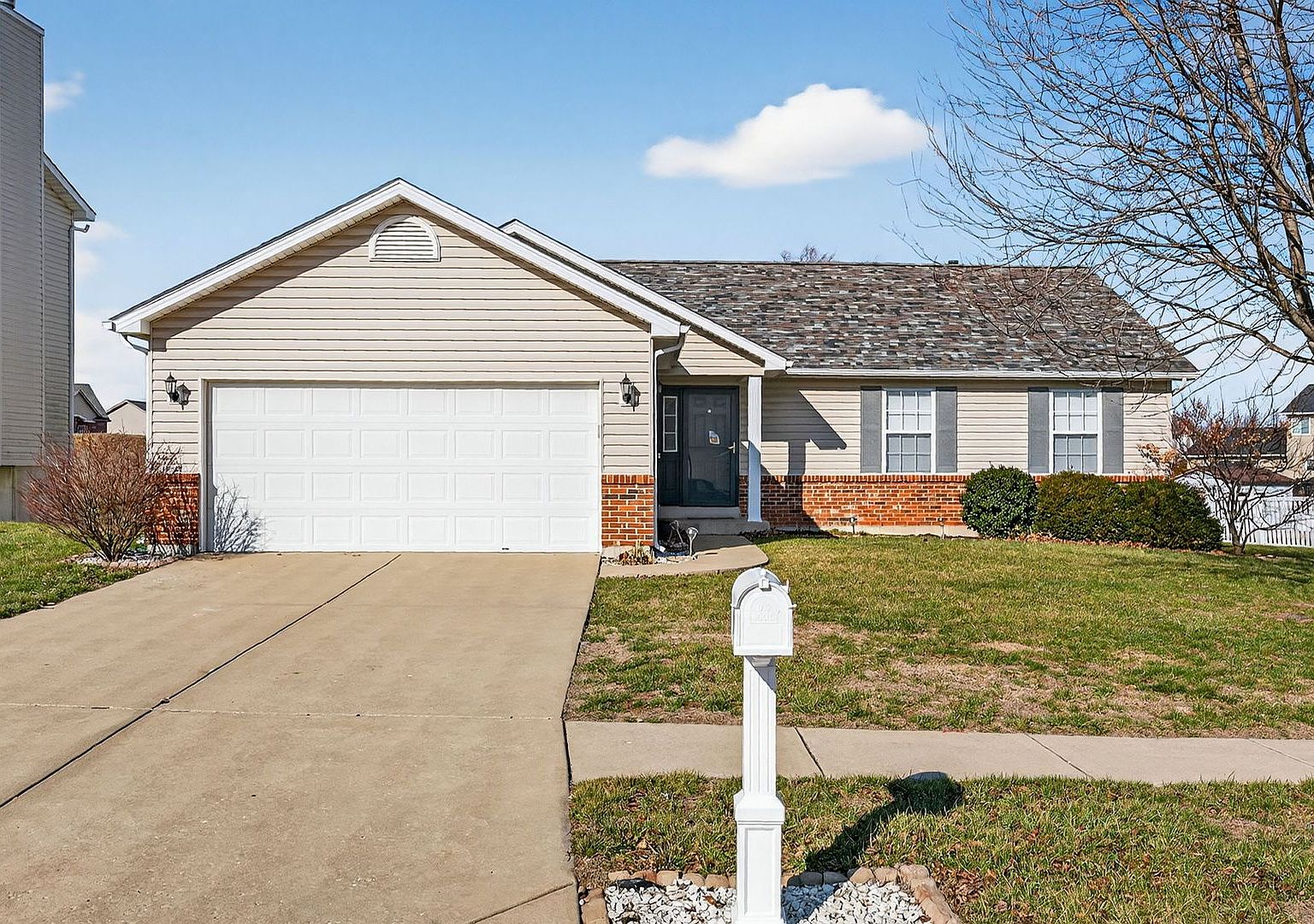 1233 Grand Canyon Dr, Wentzville, MO 63385 | Zillow