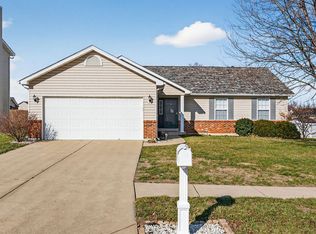 1233 Grand Canyon Dr, Wentzville, MO