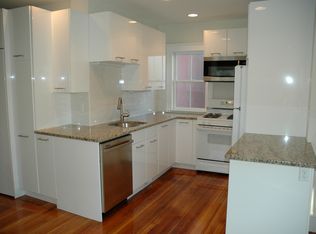 41 Fairfield St #2, Cambridge, MA 02140