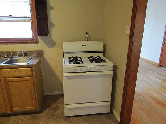 4th image of 4295 Galveston St