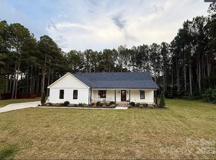 7085 Sparrow Ln, Vale, NC 28168