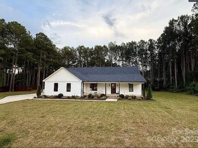 7085 Sparrow Ln, Vale, NC, 28168