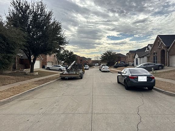 4th image of 7817 Longbow Ln