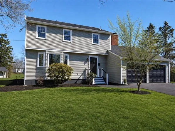 3 Pine Top Rd, Barrington, RI 02806