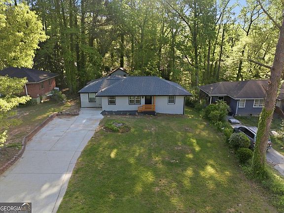 2nd image of 2082 Rosewood Rd