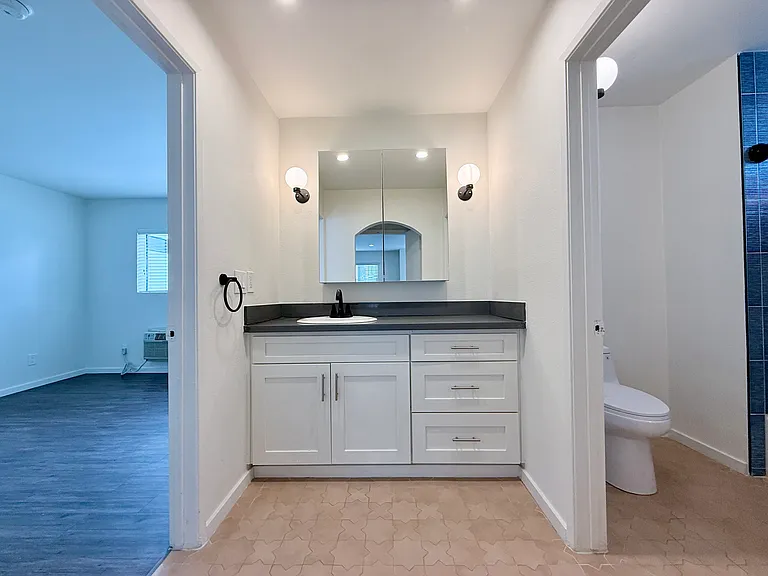 Mansfield Terrace Apartments — Photo 40