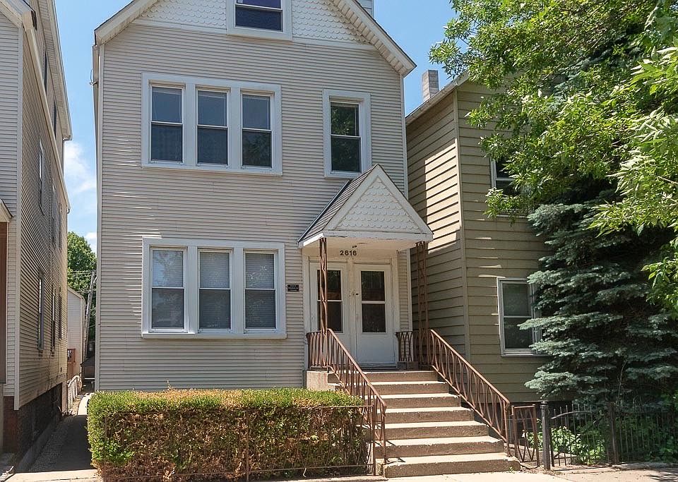 1st image of 2616 N Marshfield Ave #F2