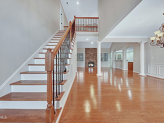 3rd image of 241 Brooke Valley Blvd