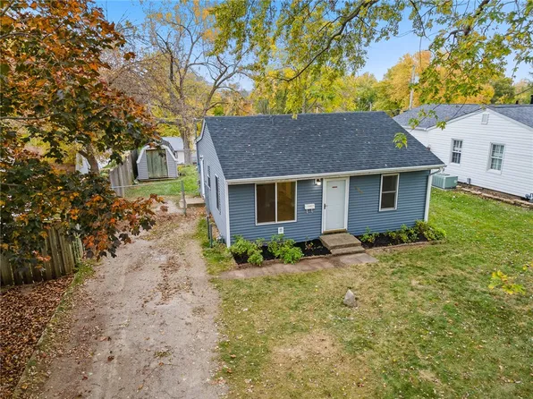 600 E 26th St S, Newton, IA 50208