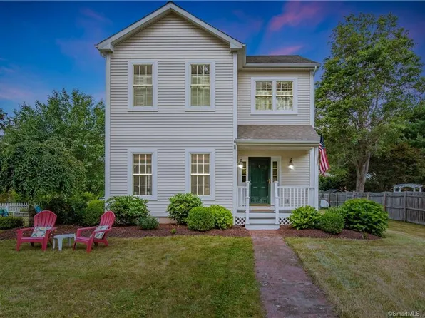 9 Oak Tree Lane, Lyme, CT 06371