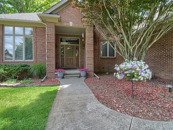 4th image of 151 Wendover Ct