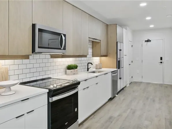 108 Park Pl #112, Decatur, GA 30030