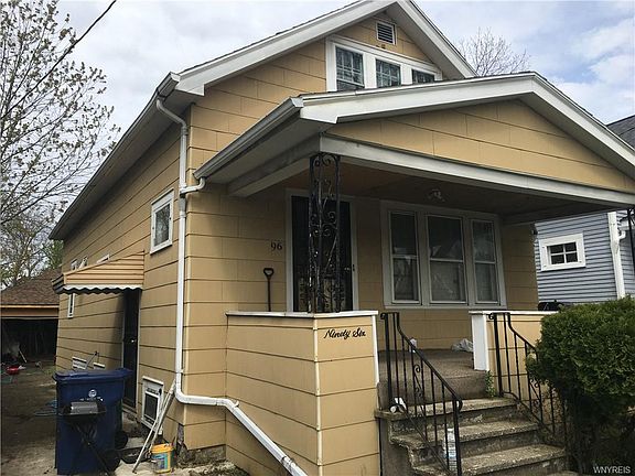3rd image of 96 E End Ave