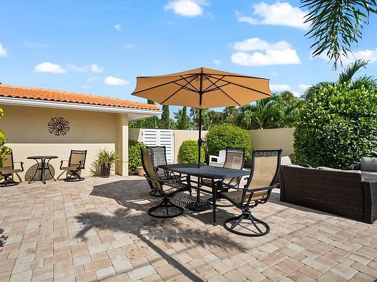 327 Avenida Milano — Photo 49