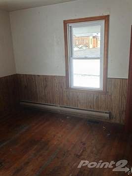 4th image of 304 S Gladwin St