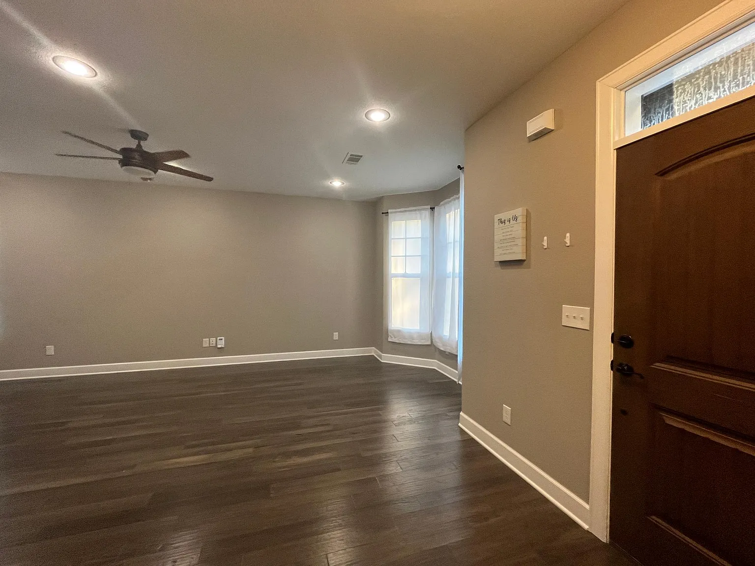 3 bed, 2.5 bath, 1350 sqft, $1,500 — Photo 4