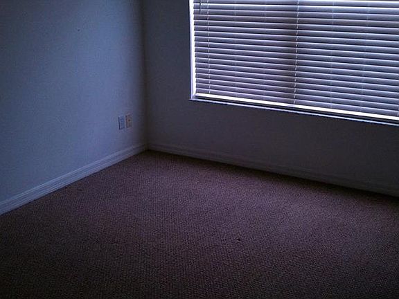 5th image of 644 Captiva Cir