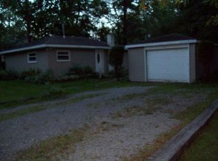 1123 Westwood Dr, Lowell, IN 46356