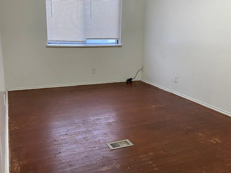 11443 Cadillac Ave — Photo 15