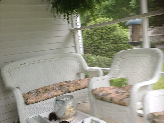 Screen porch