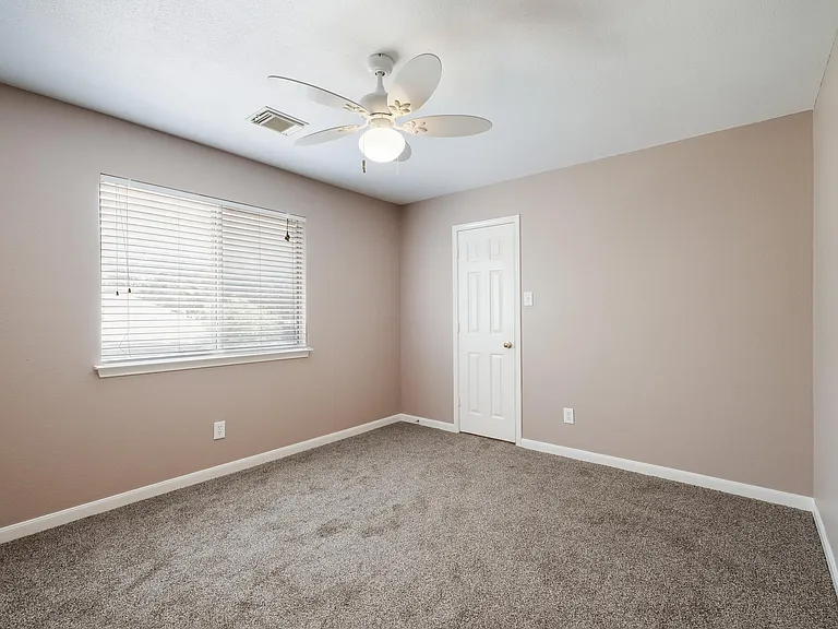 13611 Ashley Oaks — Photo 15