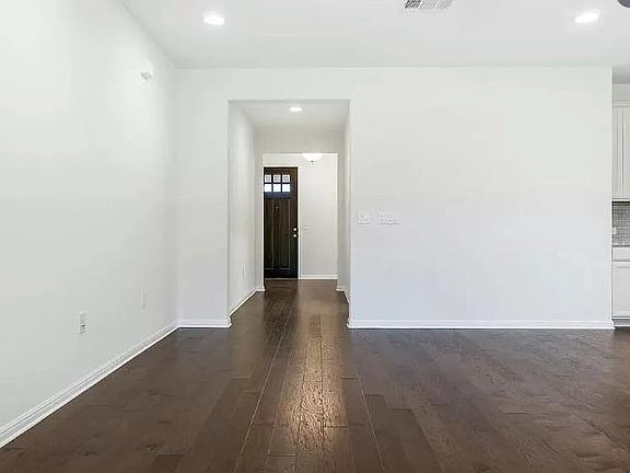 4th image of 4441 Arques Ave