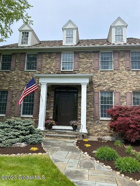 2nd image of 14 Windsor Court