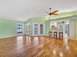 685 SE 25th Ln, Homestead, FL 33033