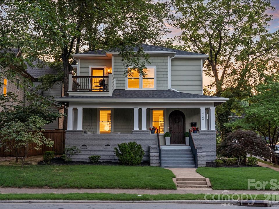 1st image of 429 Pecan Ave