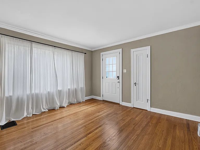 109 Handlan Ct — Photo 16