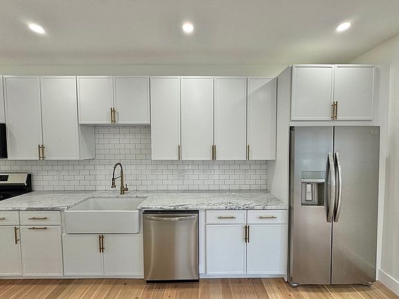 3rd image of 20 Broad St #6
