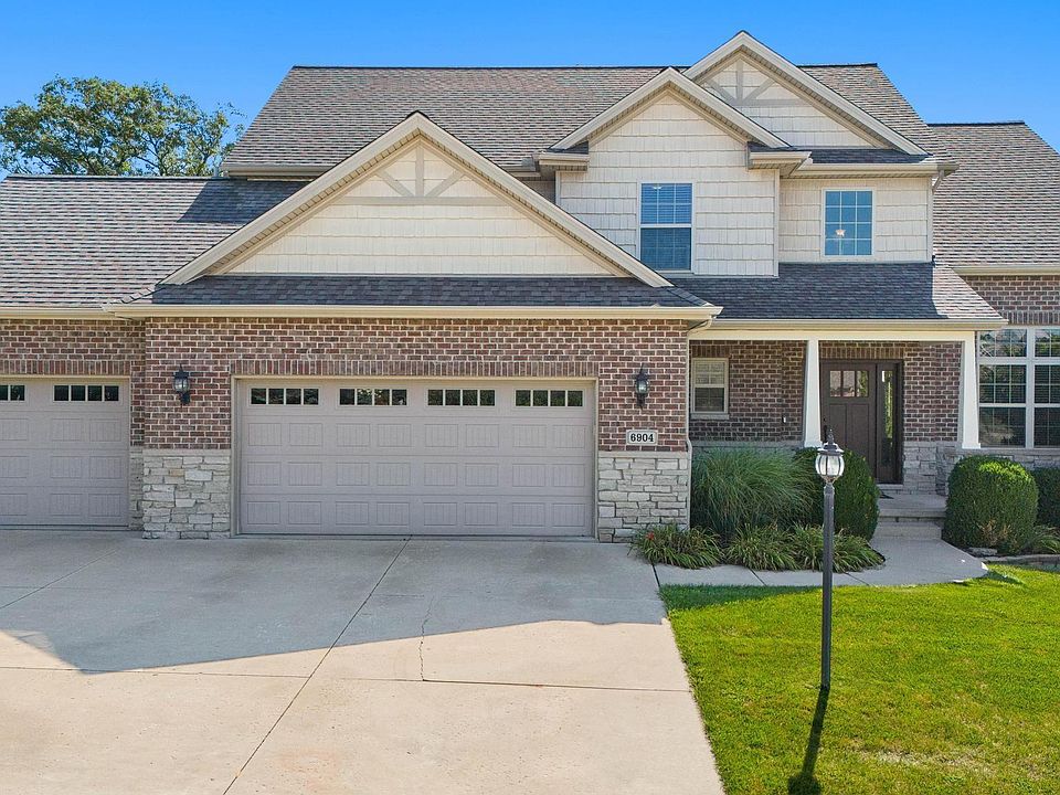 1st image of 6904 N Buckthorn Way