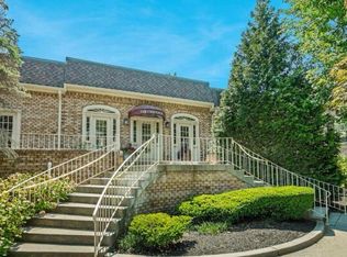 3109 Patrick Henry Dr APT 611, Falls Church, VA 22044