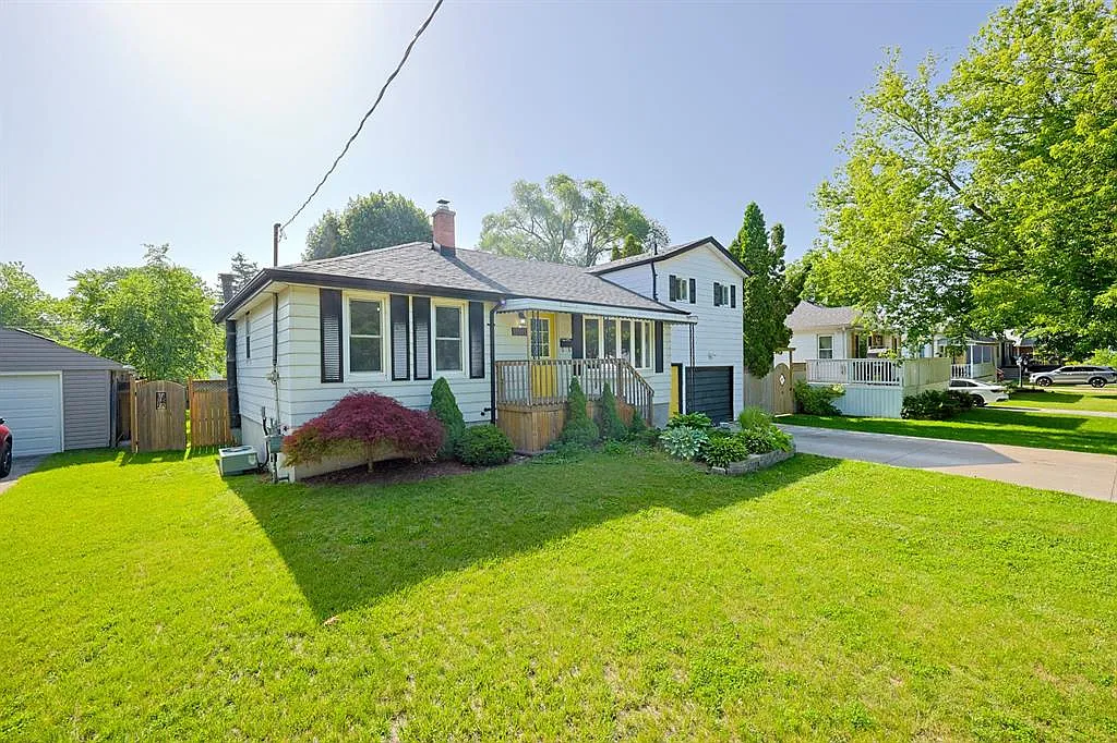 3 bed, $2,500 — Photo 2