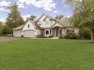 15216 Wildwood Trl, Burnsville, MN 55306