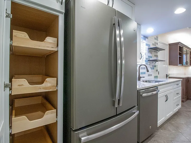 3503 Redwood Ct — Photo 16