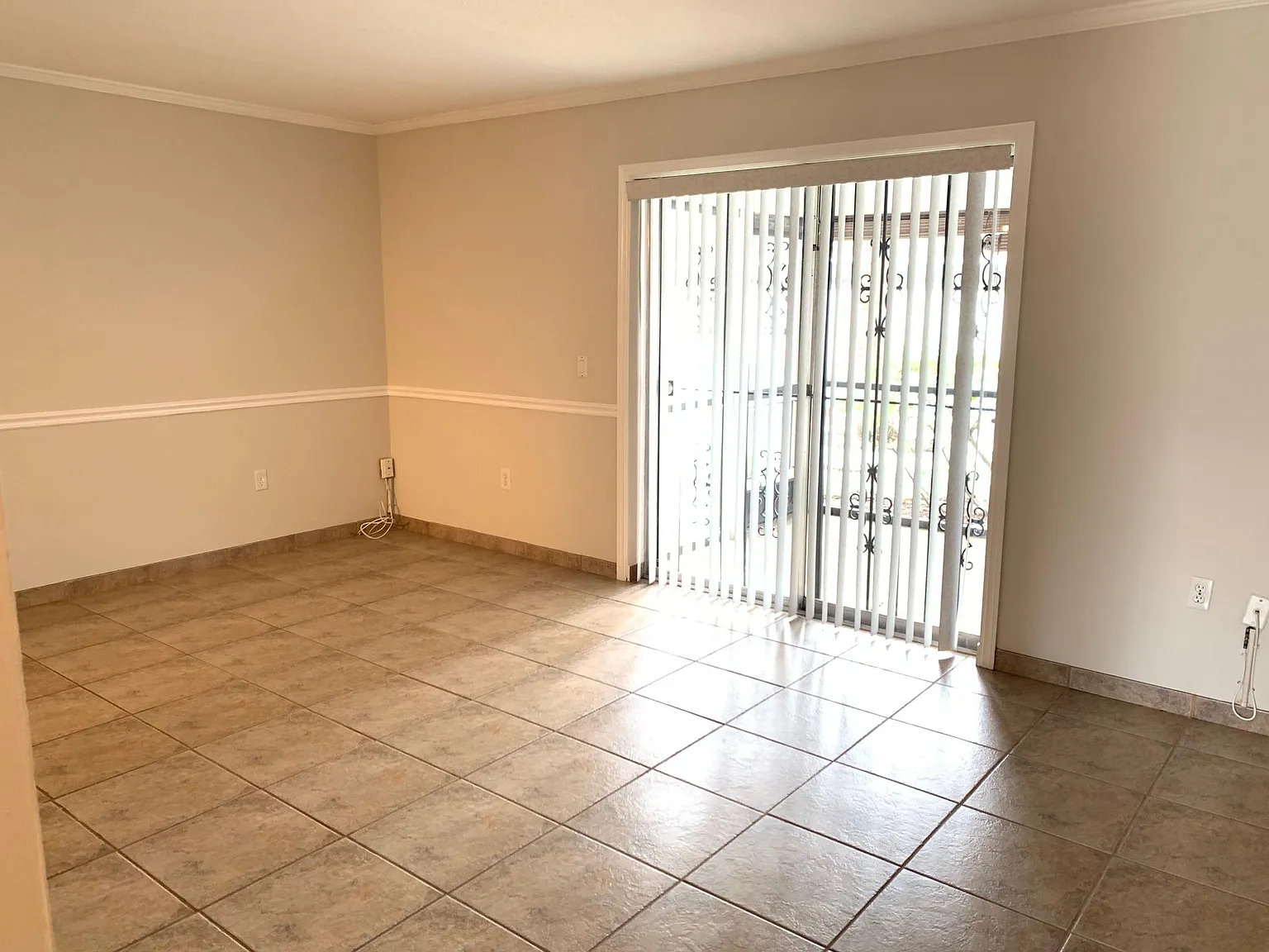 2 bed, 884 sqft, $1,800 — Photo 3