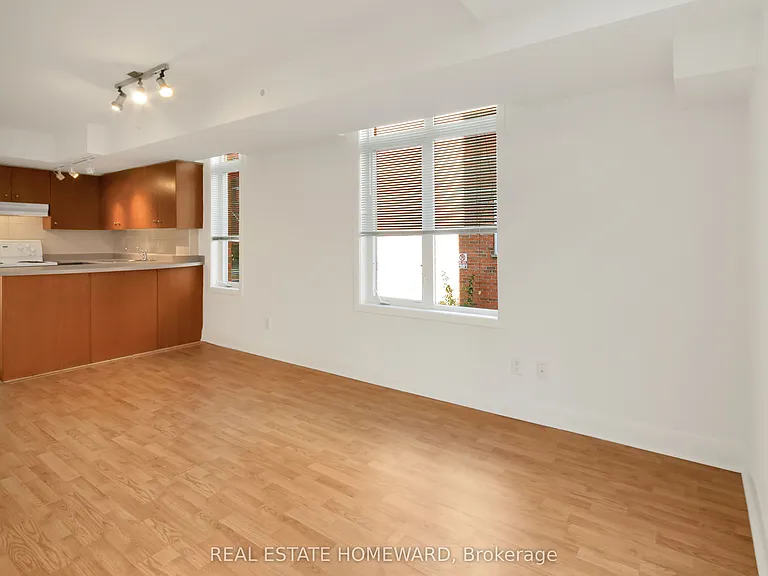 415 Jarvis St #200 — Photo 3