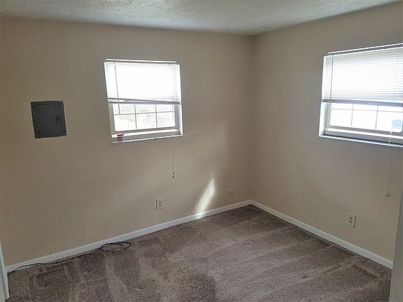 3rd image of 611 N Meridian St #7