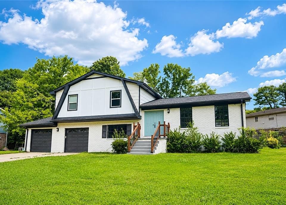 1st image of 3862 Northstrand Dr