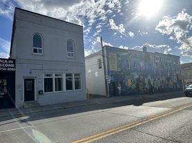 9 Wellington St E
