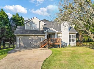 359 Scenic Ln, Auburn, GA 30011