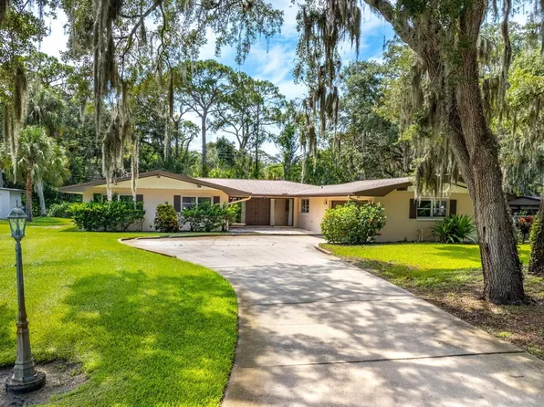 343 Meadowwood Ln, Melbourne, FL 32904