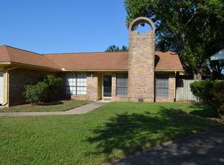 1001 Taos Dr, Victoria, TX 77904